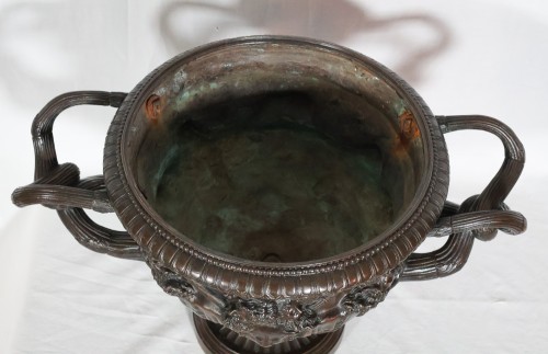 Coupe en bronze dit Vase de Warwick H Luppens XIXe siècle - 