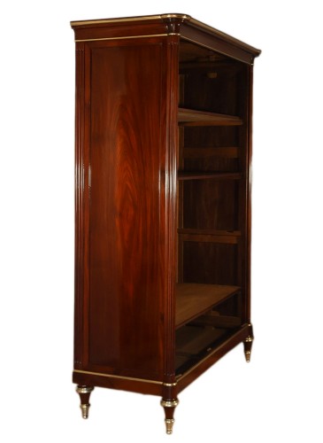 Armoire en acajou massif époque Louis XVI - Galerie Lauretta