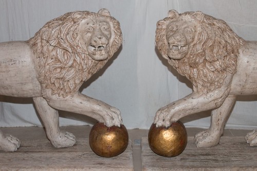  - Grande paire de lions en bois Italie fin du XIXe siècle