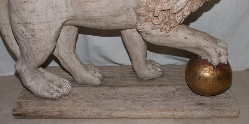 Antiquités - Grande paire de lions en bois Italie fin du XIXe siècle