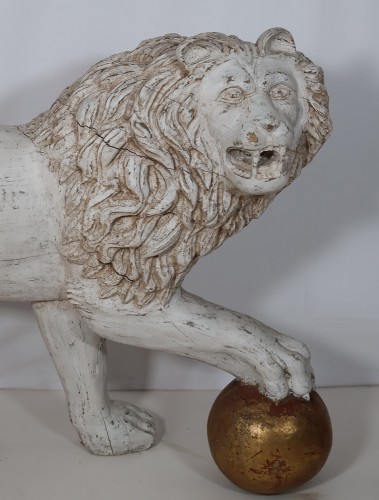 Antiquités - Grande paire de lions en bois Italie fin du XIXe siècle