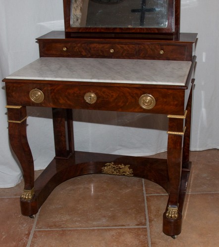 Antiquités - Table de toilette en acajou époque Restauration 1820-1830