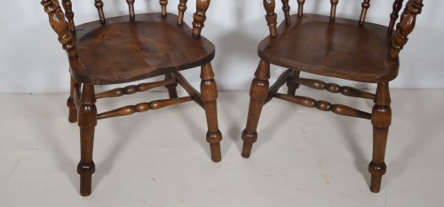 Antiquités - Set of four Victorian Windsor-style English armchairs