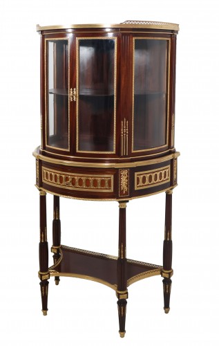 Mobilier Bibliothéque, vitrine - Vitrine demi-lune fin XIXe attribuée à Paul Sormani