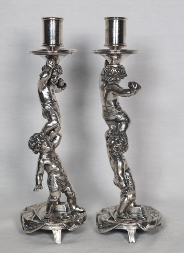 XIXe siècle - Paire de bougeoirs en bronze argenté signés Alphonse Giroux Paris