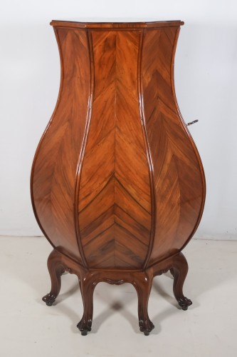 Rafraîchissoir Italien bombé en marqueterie de noyer 18e siècle - Mobilier Style 