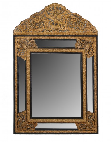 Miroir à parcloses en cuivre repoussé circa 1870