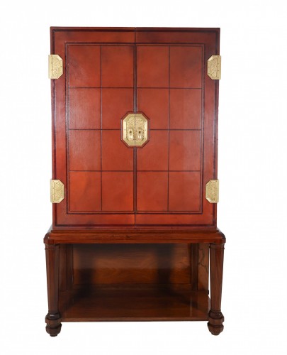 Cabinet en palissandre gainé de cuir époque Art déco