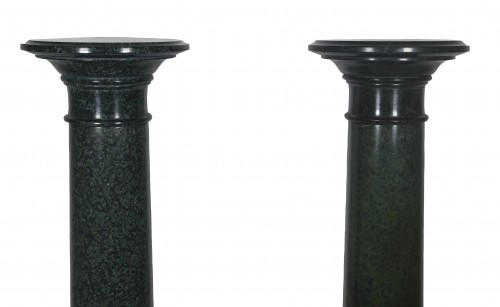 Paire de colonnes en marbre vert des Alpes fin XIXe siècle - Objet de décoration Style 