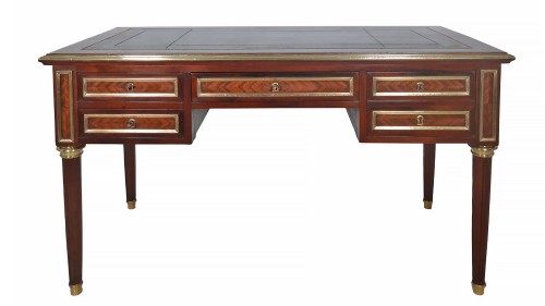 Bureau plat à tirettes fin XIXe siècle