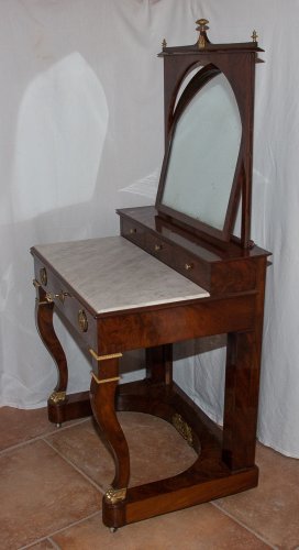 Antiquités - Table de toilette en acajou époque Restauration 1820-1830
