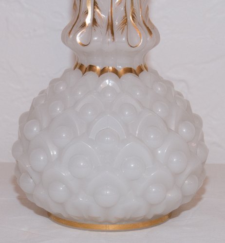 XIXe siècle - Paire de vases en opaline Baccarat circa 1850