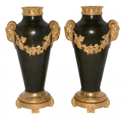 Paire de vases en bronze cachet Thiebaut Frères Paris circa 1900