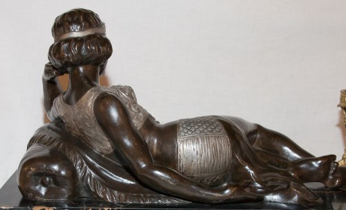 Odalisque en bronze époque Art Déco - Claude MIRVAL - Sculpture Style Art Déco