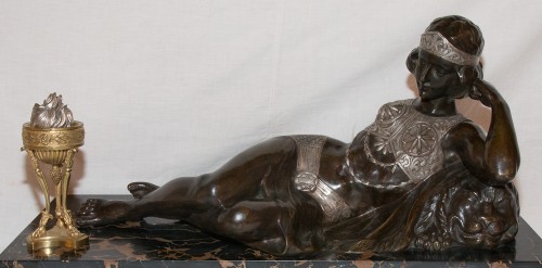 Antiquités - Odalisque en bronze époque Art Déco - Claude MIRVAL