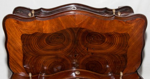 Commode de maitrise époque XVIIIe siècle - Objets de Curiosité Style 