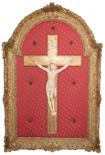 Grand Christ en ivoire époque Régence début XVIIIe siècle