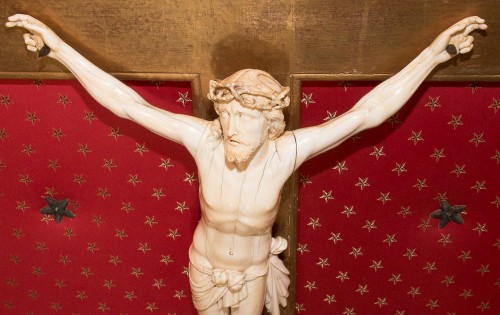 XVIIIe siècle - Grand Christ en ivoire époque Régence début XVIIIe siècle