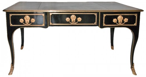 Bureau plat laqué noir d’époque Régence