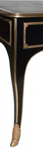 Bureau plat laqué noir d’époque Régence - Galerie Lauretta
