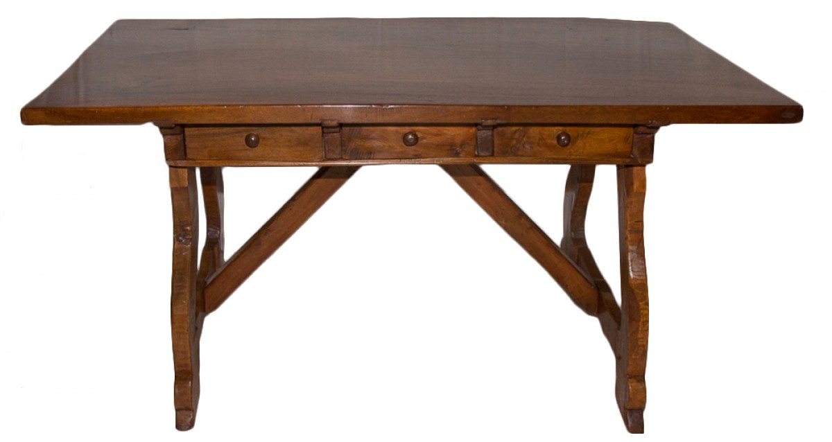 Table Bureau En Noyer Espagne Fin Xviie Siecle N 83732