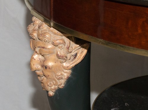 Antiquités - Guéridon tripode têtes de faunes époque Consulat