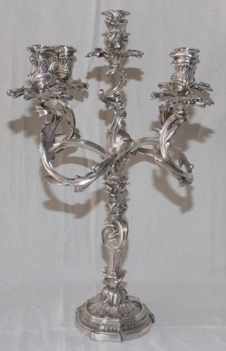 Paire de chandeliers en bronze argentés signé MORLOT - 