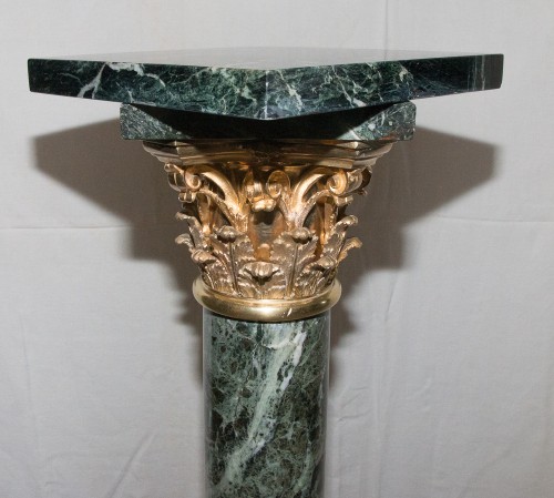 XIXe siècle - Colonne en marbre à chapiteau corinthien époque XIXe