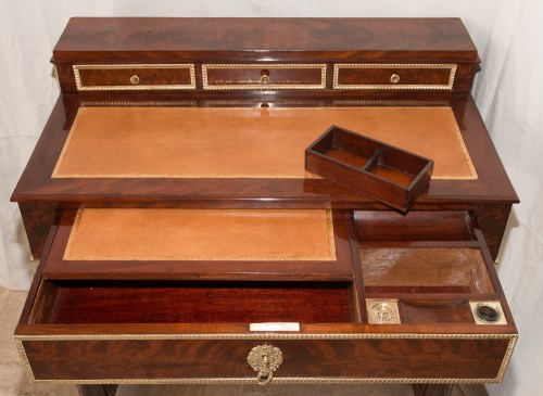 Antiquités - Bureau à gradin en acajou époque Empire