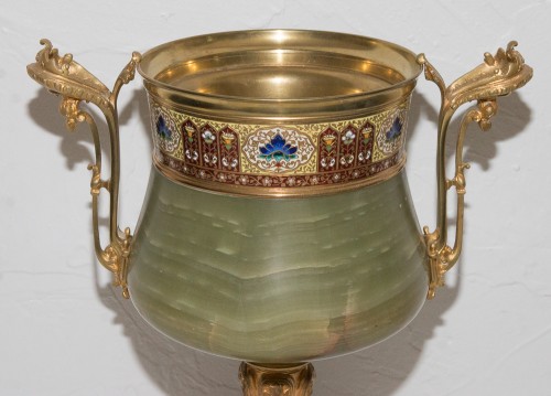 A late 19th century Onyx, bronze and enamel cup by Eugène Cornu (1827- 1899) - 