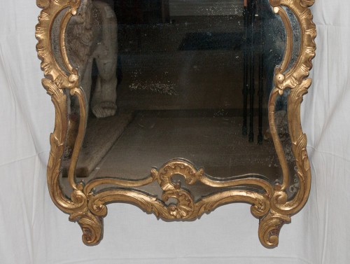 Miroirs, Trumeaux  - Miroir en bois doré époque Louis XV