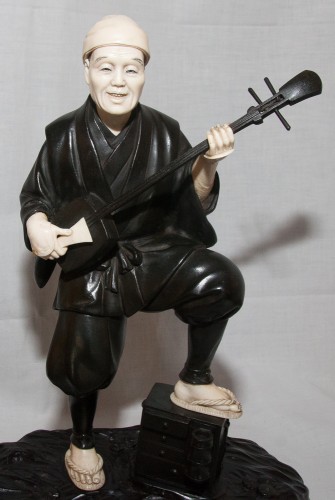 Okimono Joueur de Shamisen Période Meiji - Galerie Lauretta