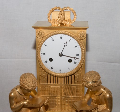 Pendule de bibliothèque en bronze doré époque Empire - Horlogerie Style Empire