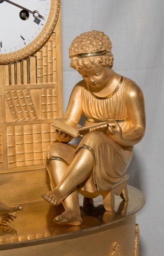 Antiquités - Pendule de bibliothèque en bronze doré époque Empire