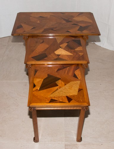 Mobilier Table & Guéridon - E Gallé - Tables gigognes décor géométrique