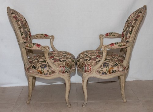 Antiquités - Paire de fauteuils en bois laqué époque Transition