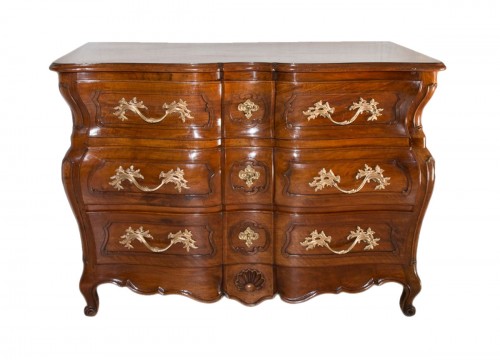 Commode Bordelaise en noyer époque Louis XV