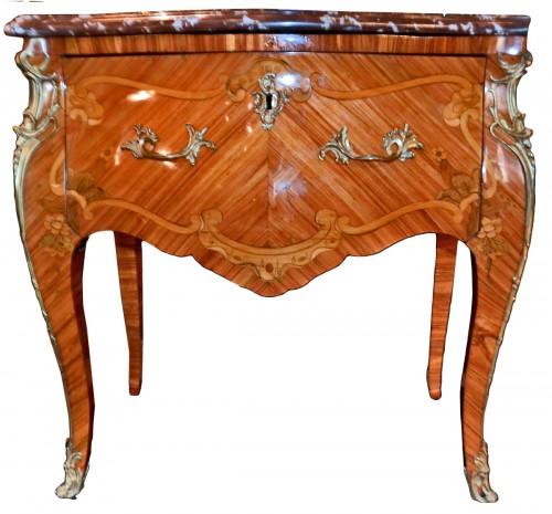 French Louis XV Commode perruquière