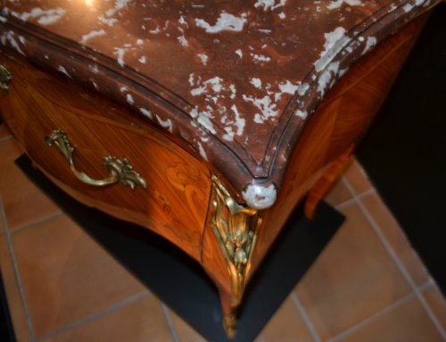 French Louis XV Commode perruquière - Louis XV