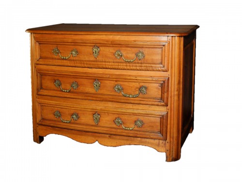 Commode XVIIIe en noyer