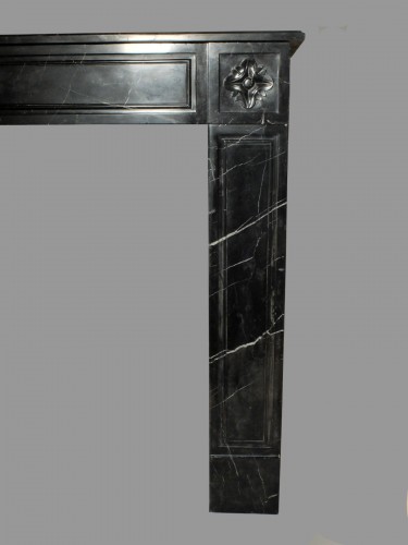 Louis XVI period fireplace in black marble  - Architectural & Garden Style Louis XVI