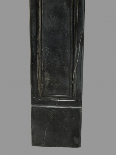 Antiquités - Louis XVI period fireplace in black marble 