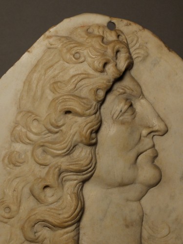 Sculpture Sculpture en Marbre - Médaillon au profil de Louis XIV d'après François GIRARDON