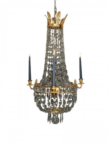 Chandelier of basket form in gilded bronze and crystal