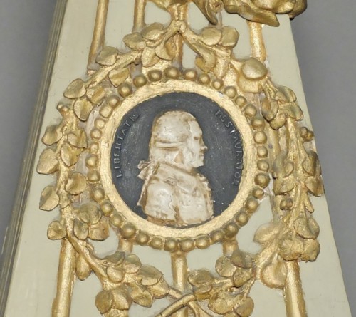 Importante pendule au profil de Lafayette d'époque Louis XVI - Antiquités Olivier Alberteau