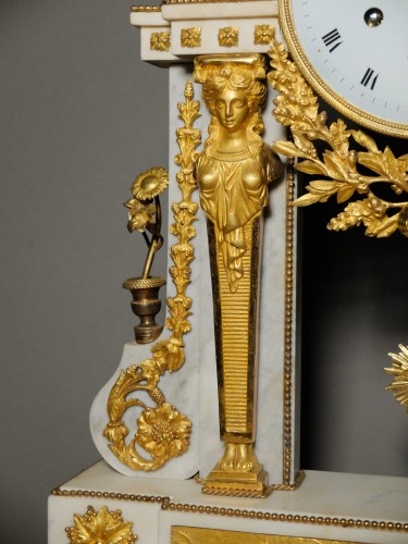 Antiquités - Portico Clock With Caryatids In Marble And Bronze, Louis XVI Period 