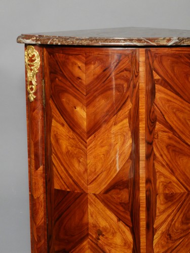 18th century - Pair of Louis XV period corner cupboards