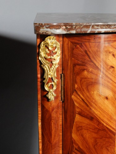 Louis XV - Pair of Louis XV period corner cupboards