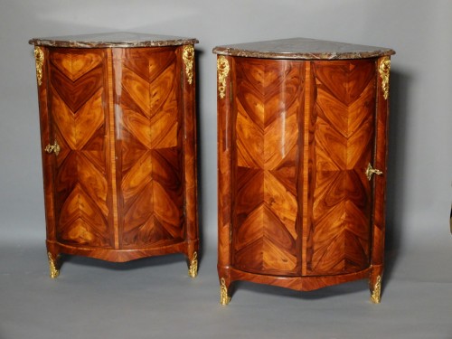 Antiquités - Pair of Louis XV period corner cupboards