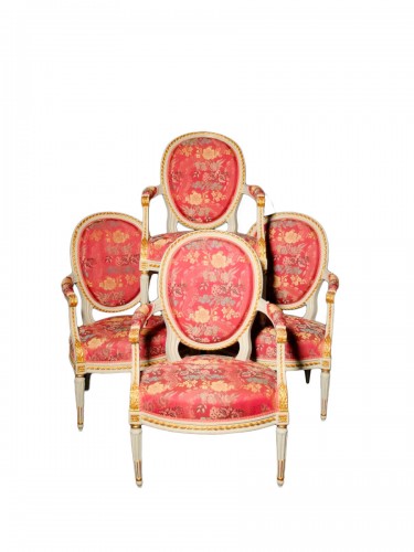 Suite de quatre fauteuils d'époque Louis XVI